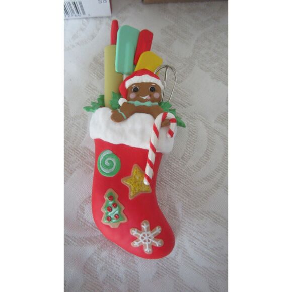 NEW ADORABLE HALLMARK KEEPSAKE CALLED STOCKING STUFFERS W/ KITCHEN UTENSILS - Picture 2 of 4